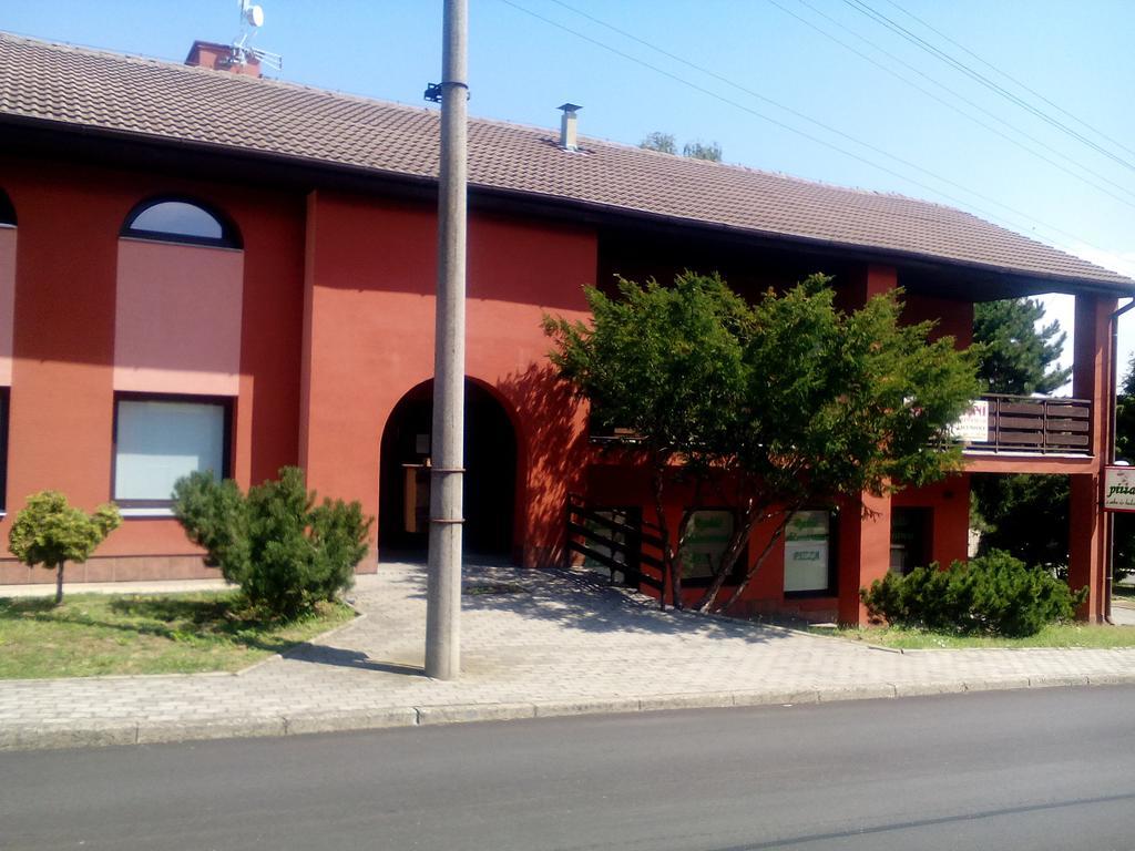 Oaza Lägenhet Vacenovice Exteriör bild